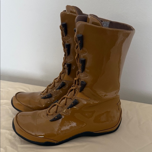 Ahnu Tan Patented Laguna Women's Waterproof Boots - Picture 1 of 14